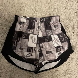 Xs women’s nike shorts
